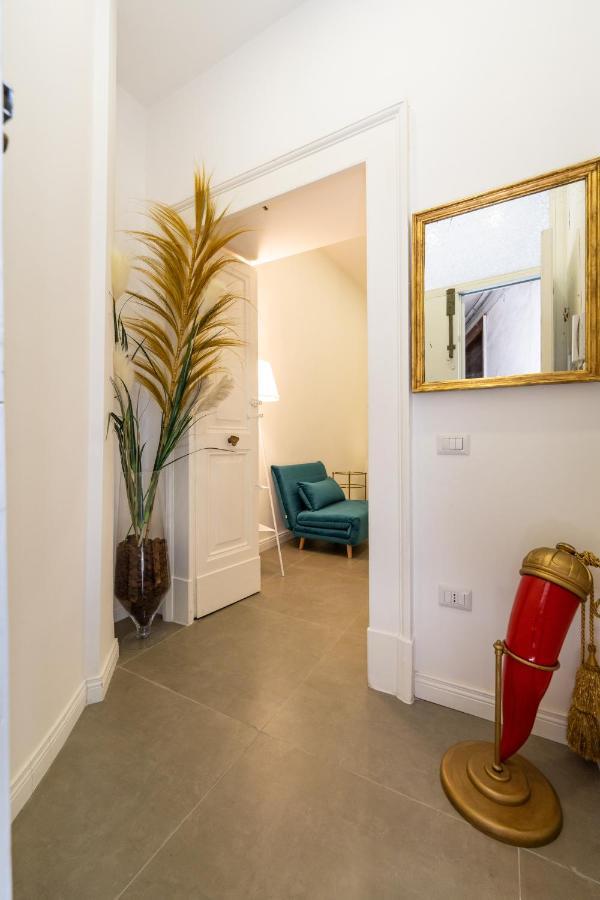 Via Toledo 55 - Palazzo Della Porta Appartement *